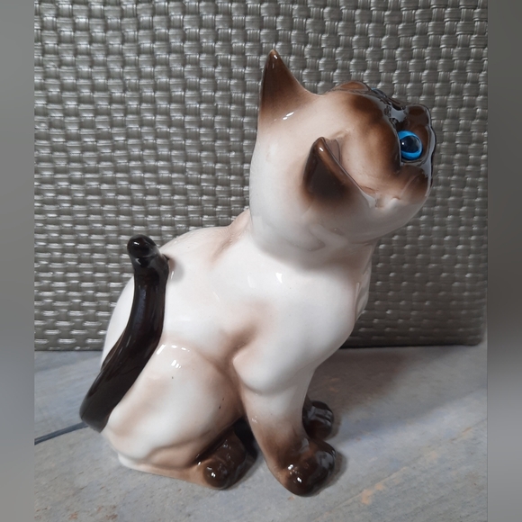 Vintage Siamese Cat Ceramic Porcelain Figurine with Blue Eyes - Picture 3 of 16